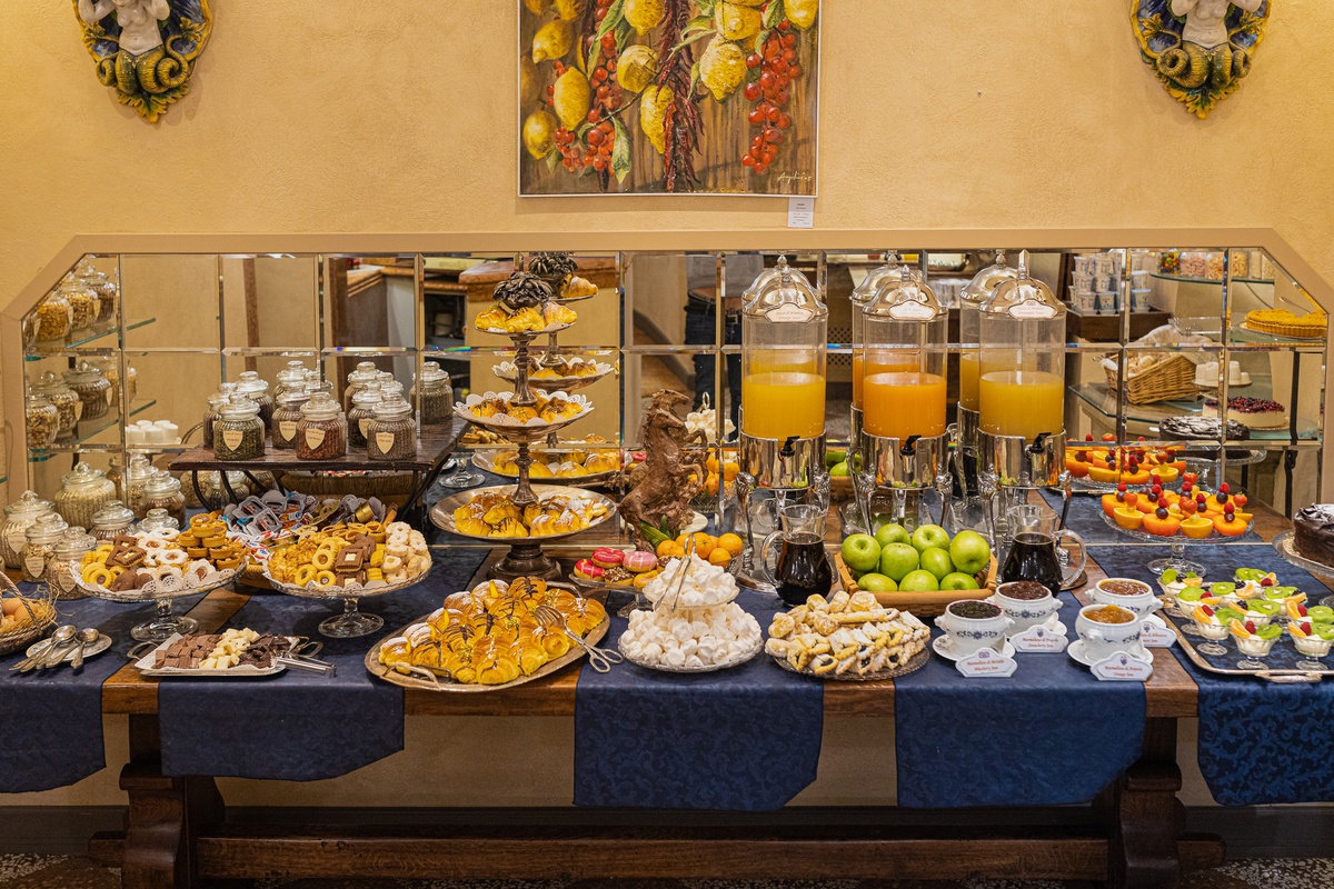 Desayuno buffet  Art Hotel Commercianti Bolonia