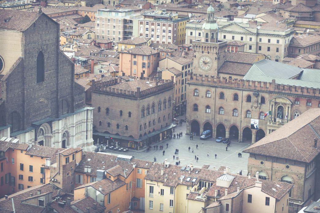 EL ORIGEN DE LOS PÓRTICOS BOLOÑESES  Art Hotel Commercianti Bolonia EL ORIGEN DE LOS PÓRTICOS BOLOÑESES  Art Hotel Commercianti Bolonia