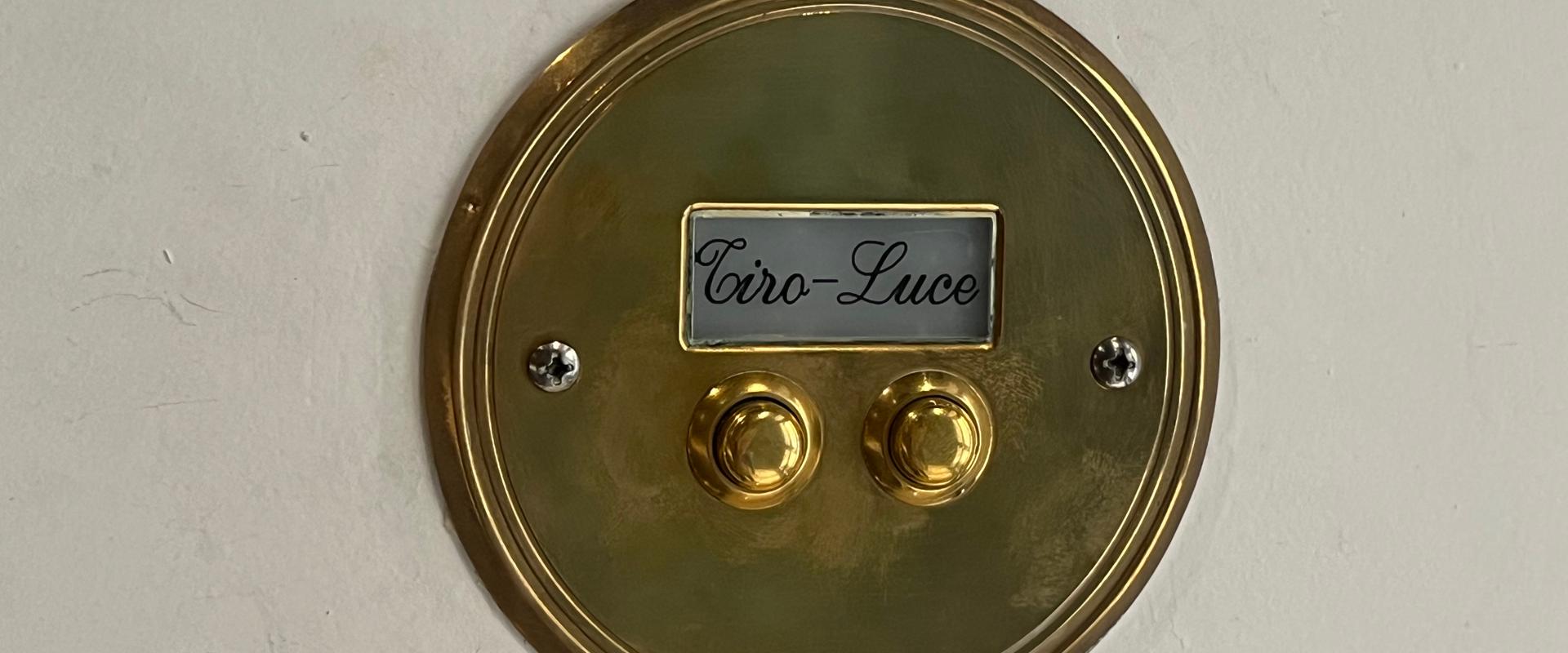 THE IDIOMS AND THE DIALECT IN BOLOGNA Art Hotel Commercianti Bolonia THE IDIOMS AND THE DIALECT IN BOLOGNA Art Hotel Commercianti Bolonia